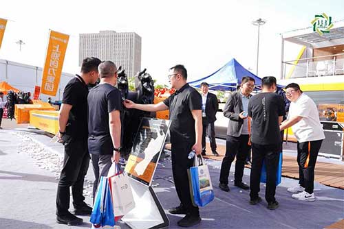 上海尊龙凯时-人生就是搏集团参展第十八届鄂尔多斯国际煤博会取得圆满成功(图4)